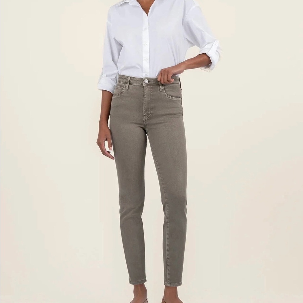 Kut from the Women's Charlize High Rise Cigarette Leg Jeans In Pebble EUC